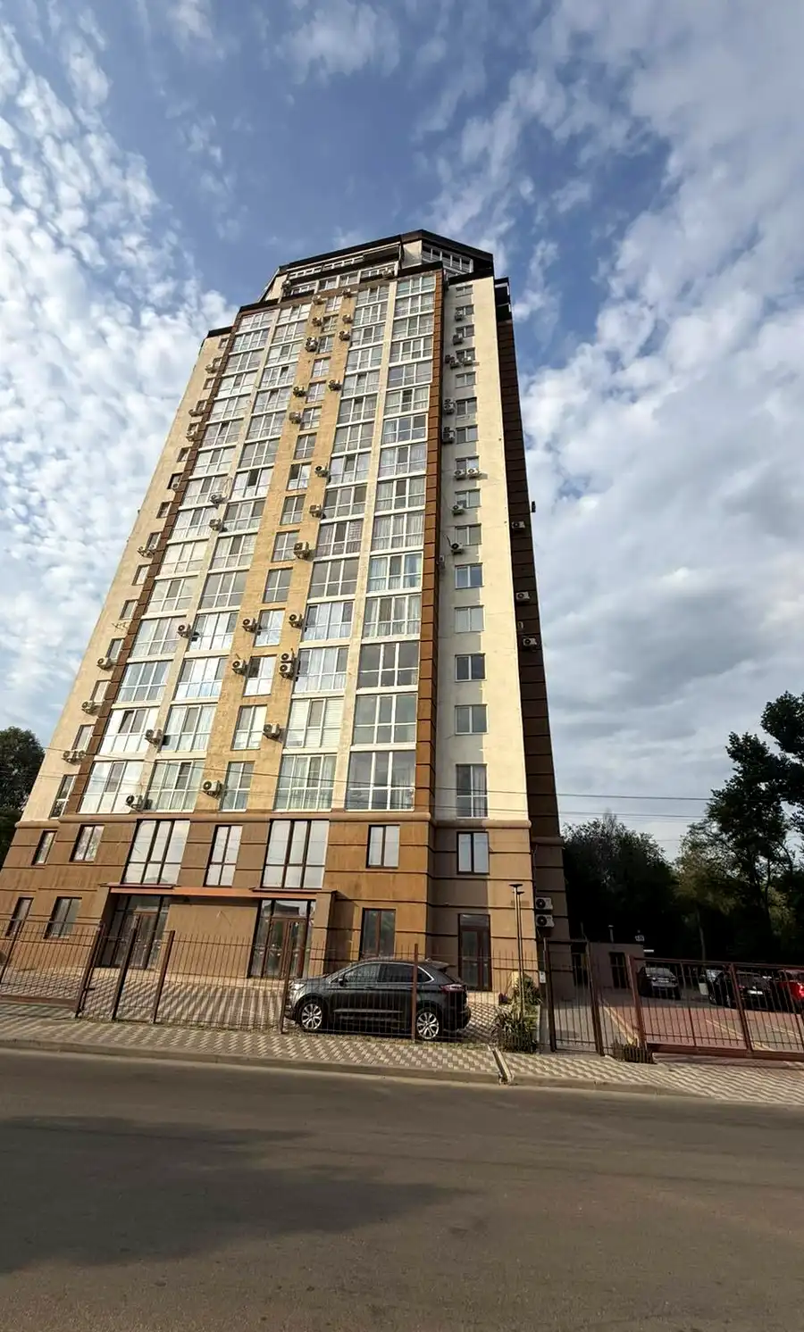 Фото: 3-кімнатна квартира на Бородинська вул., 1-В