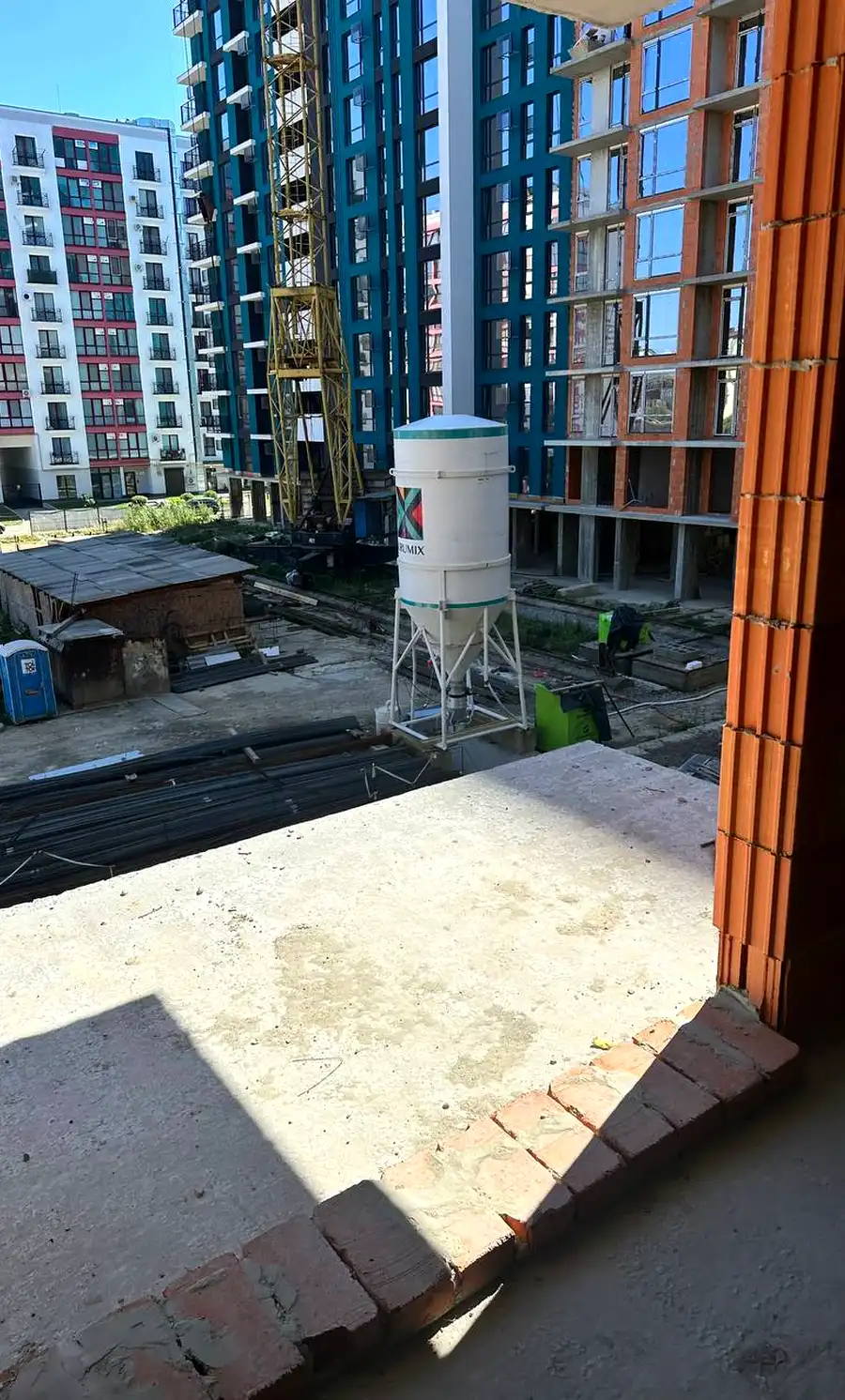 Фото: 1-кімнатна квартира 38.5 м² на вул. Фізкультурна, 3